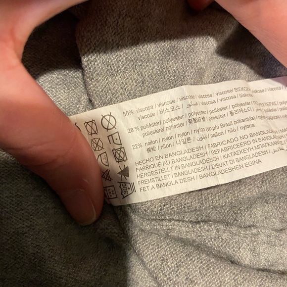 🌟Pull & Bear grey cropped knit sweater🌟 - Picture 3 of 5